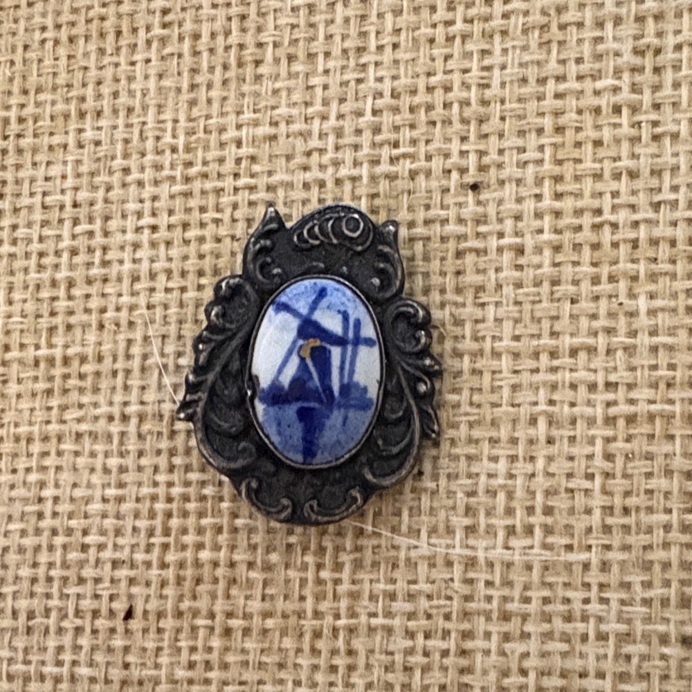 Vintage Delft Sterling Silver and Blue Brooch